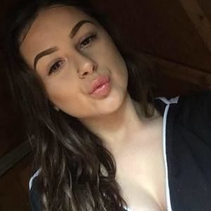 Meet your Posher, Justine